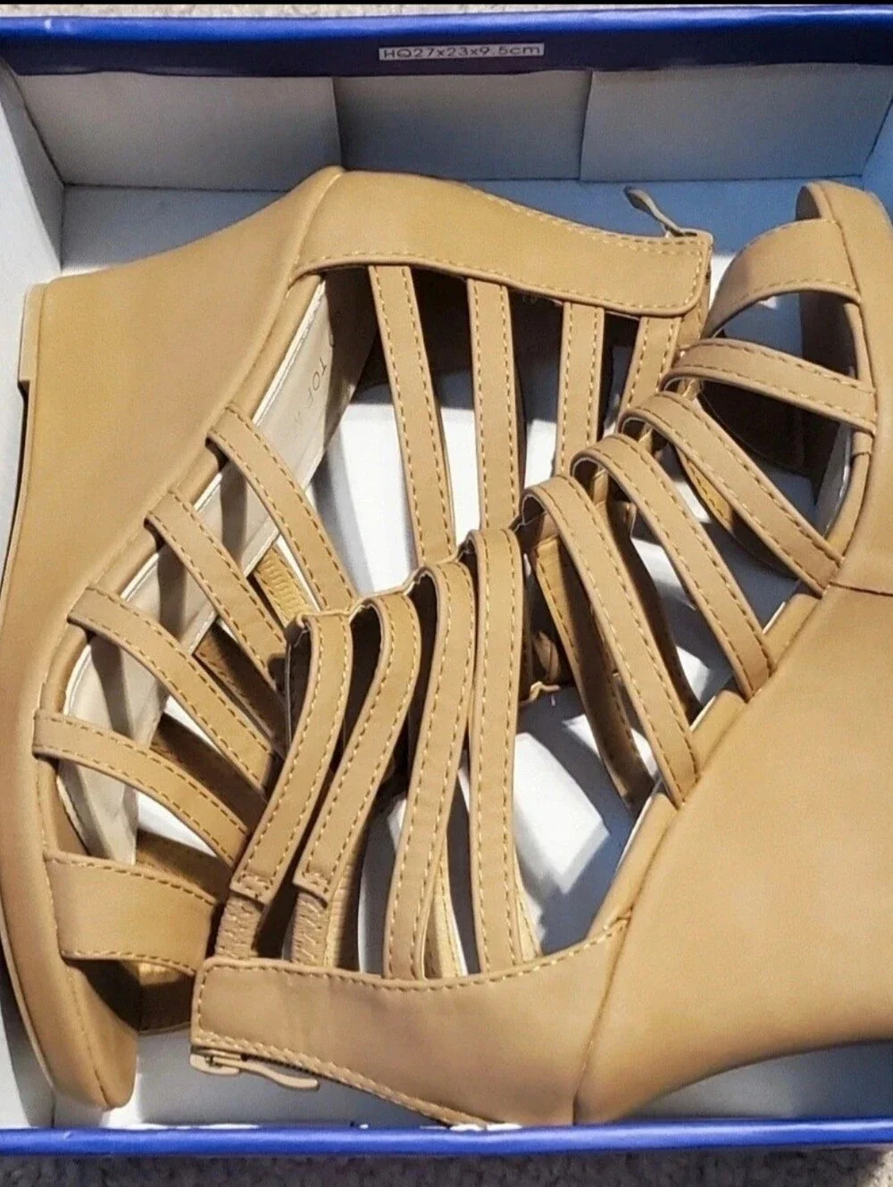 TOP Moda Tan Strappy Wedge Sandals Size 8.5  Only Worn Once